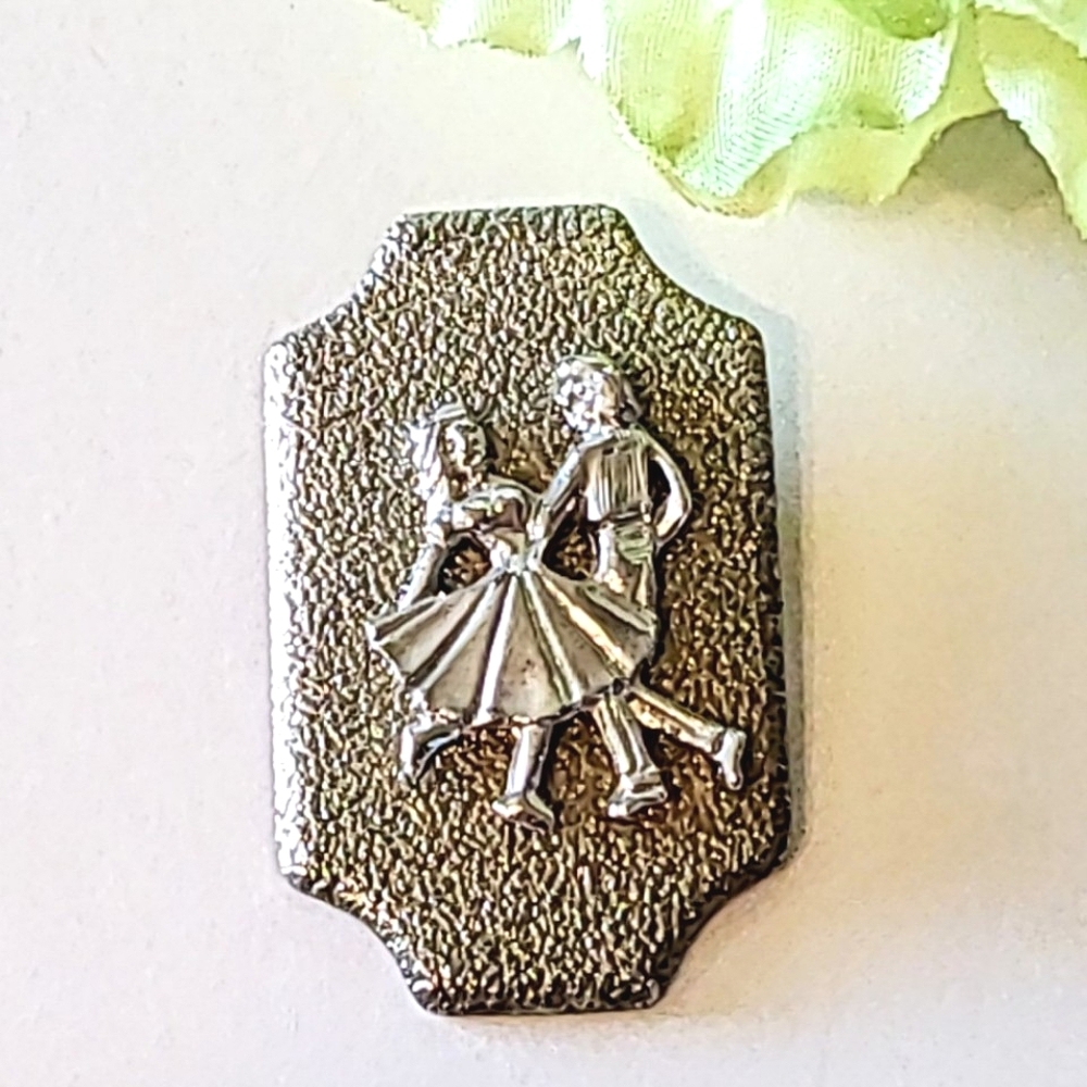 SQUARE DANCING VINTAGE SCARF CLIP